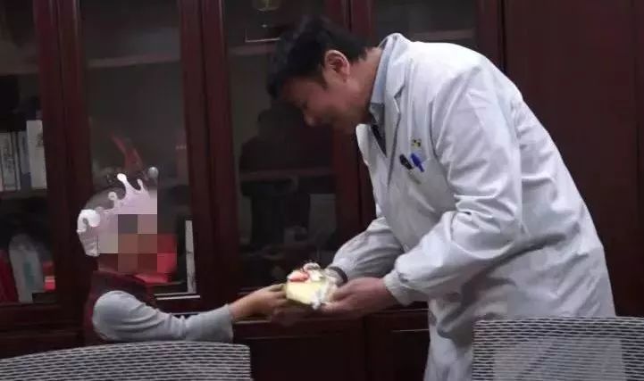 ”新耳朵”故事——早期的心理引导对于耳畸形患儿的重要性!